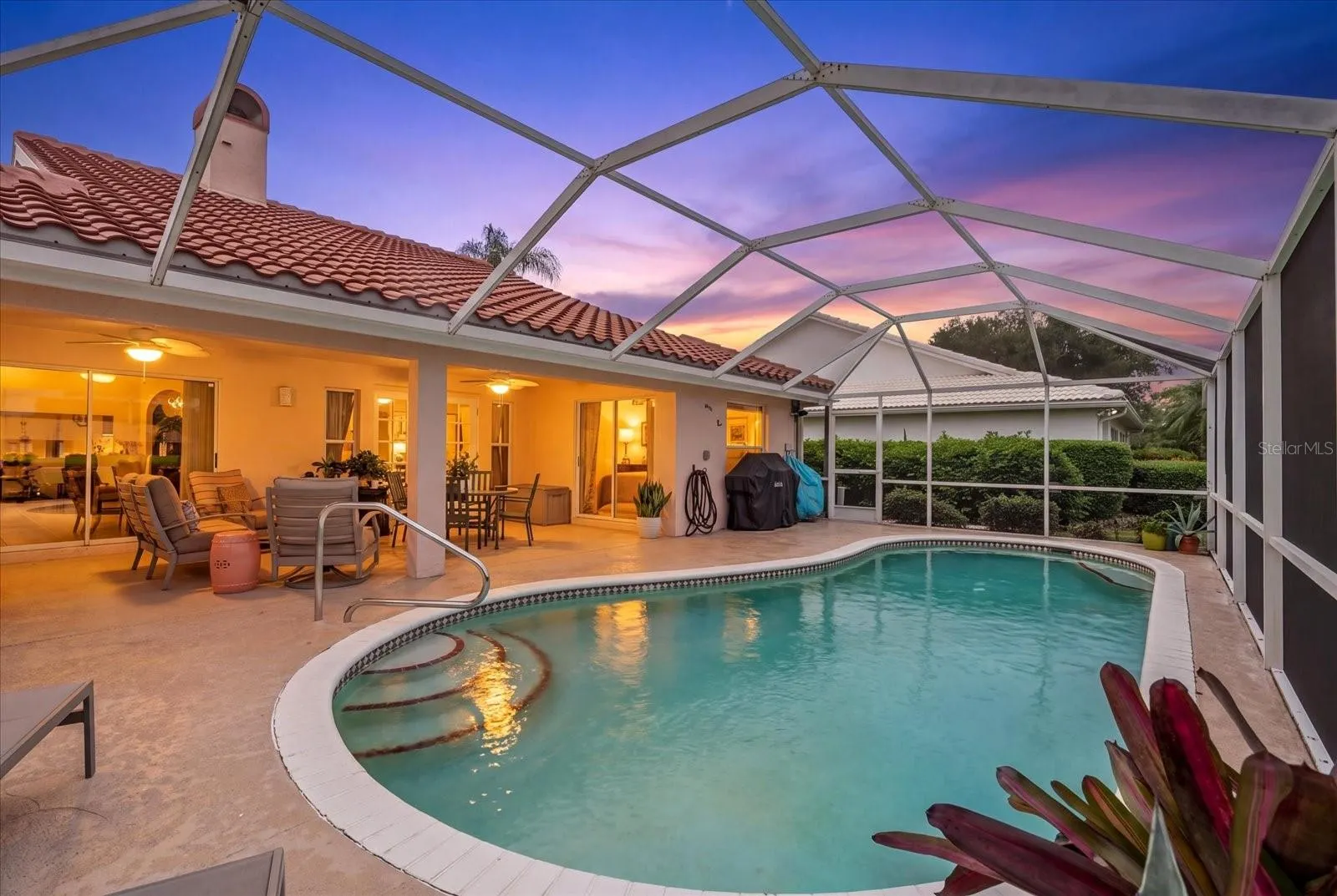 5815 FAIRWOODS CIR