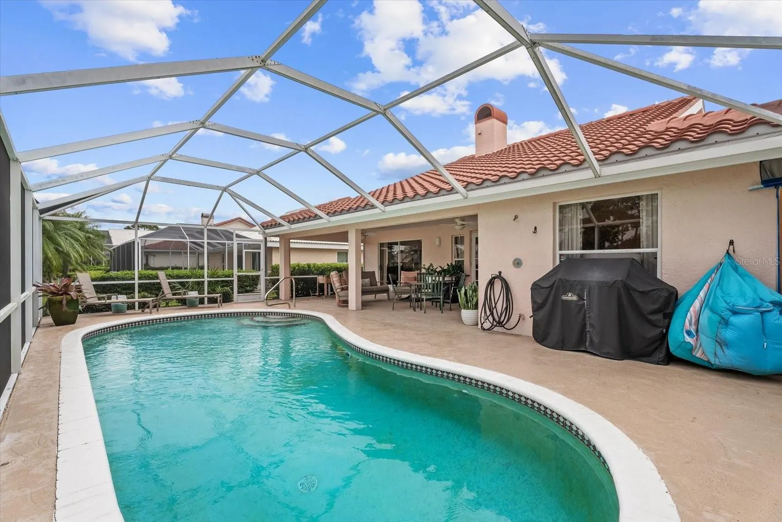 5815 FAIRWOODS CIR