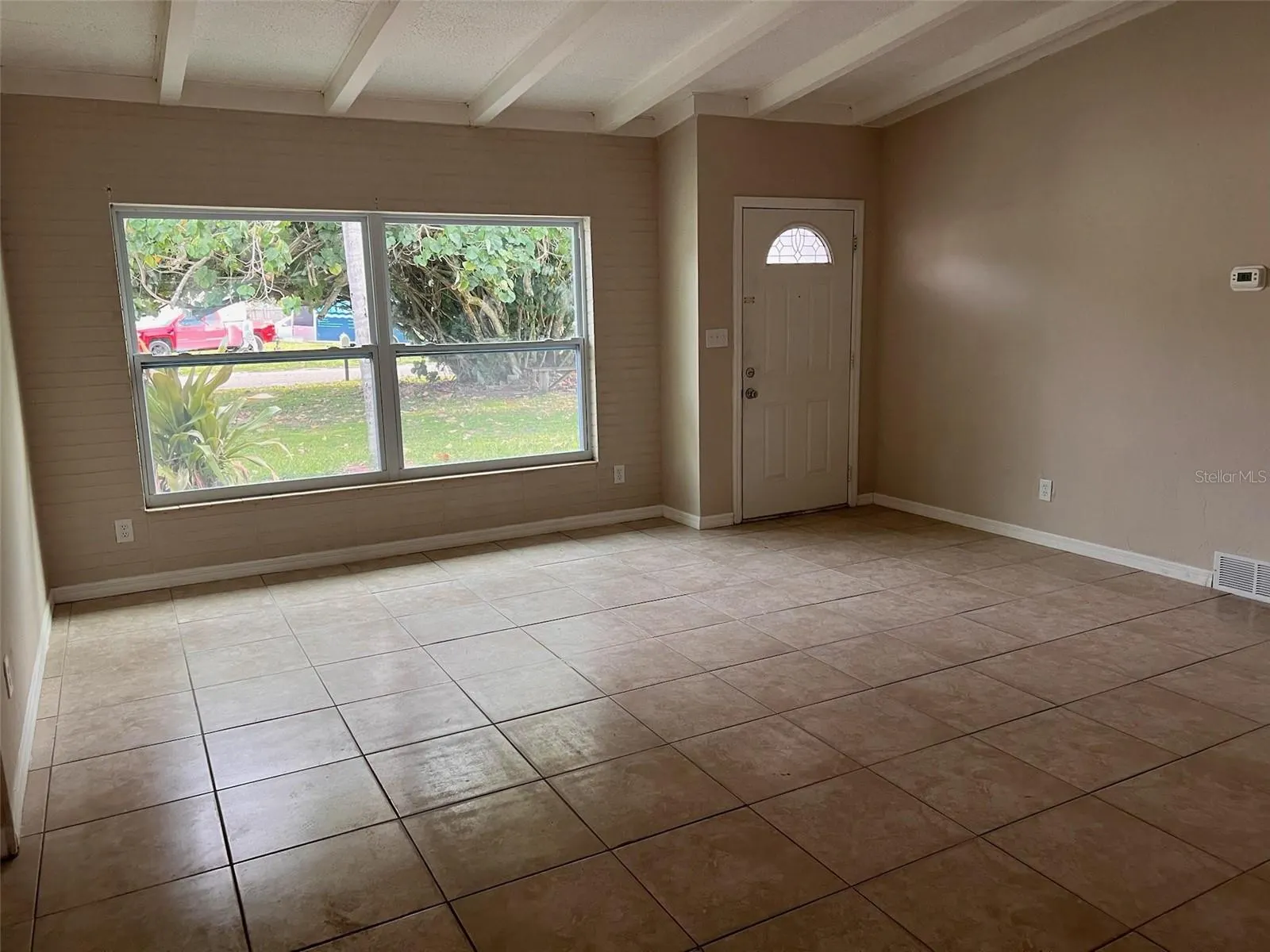 3633 ROXANE BLVD