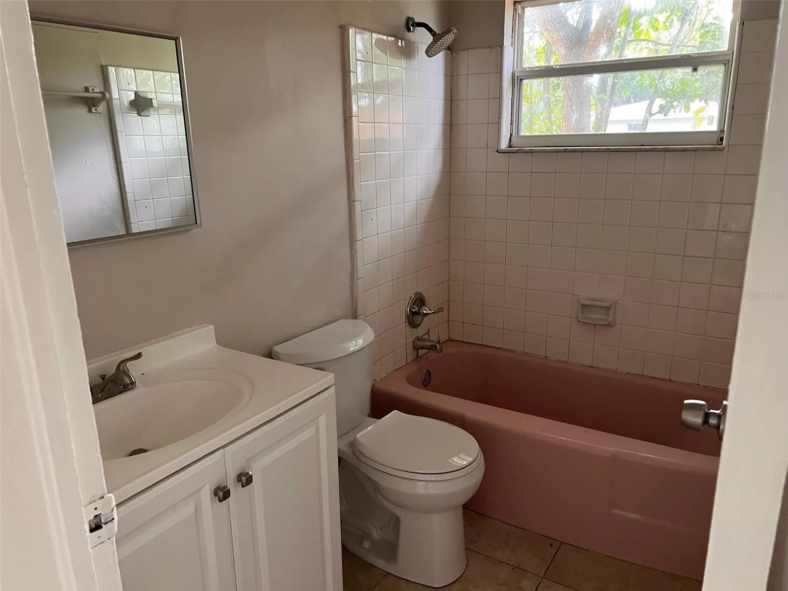 3633 ROXANE BLVD