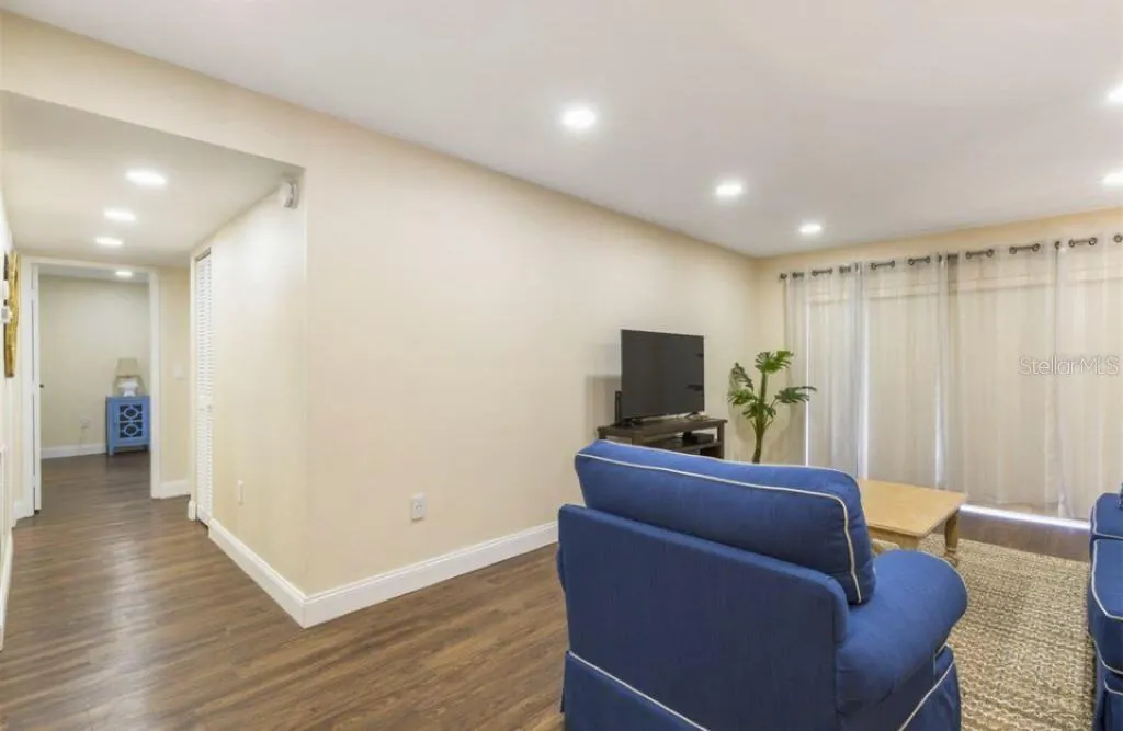 3231 BENEVA RD #101 #101
