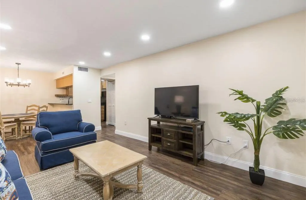 3231 BENEVA RD #101 #101
