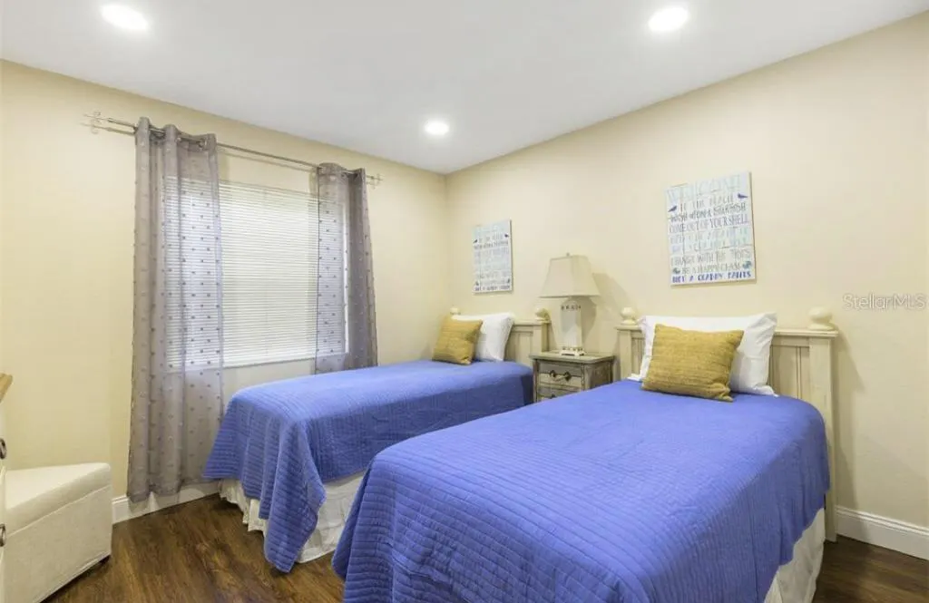 3231 BENEVA RD #101 #101