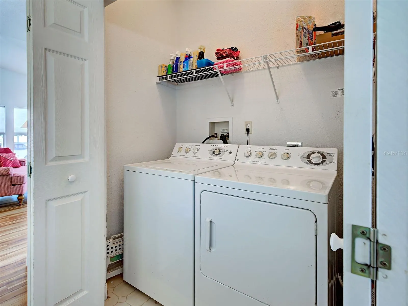 23 SIESTA CIR W