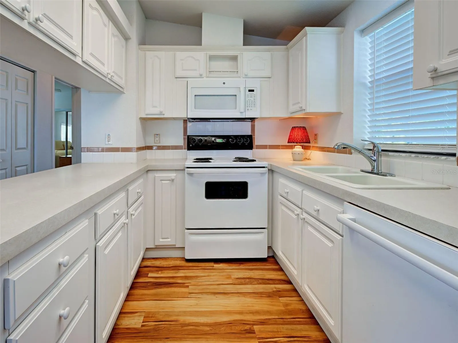 23 SIESTA CIR W