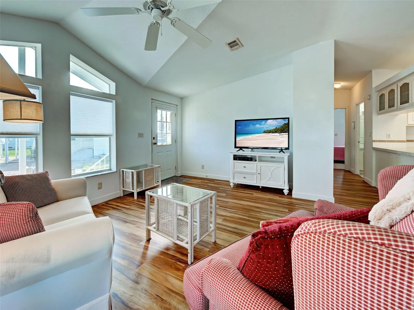 23 SIESTA CIR W