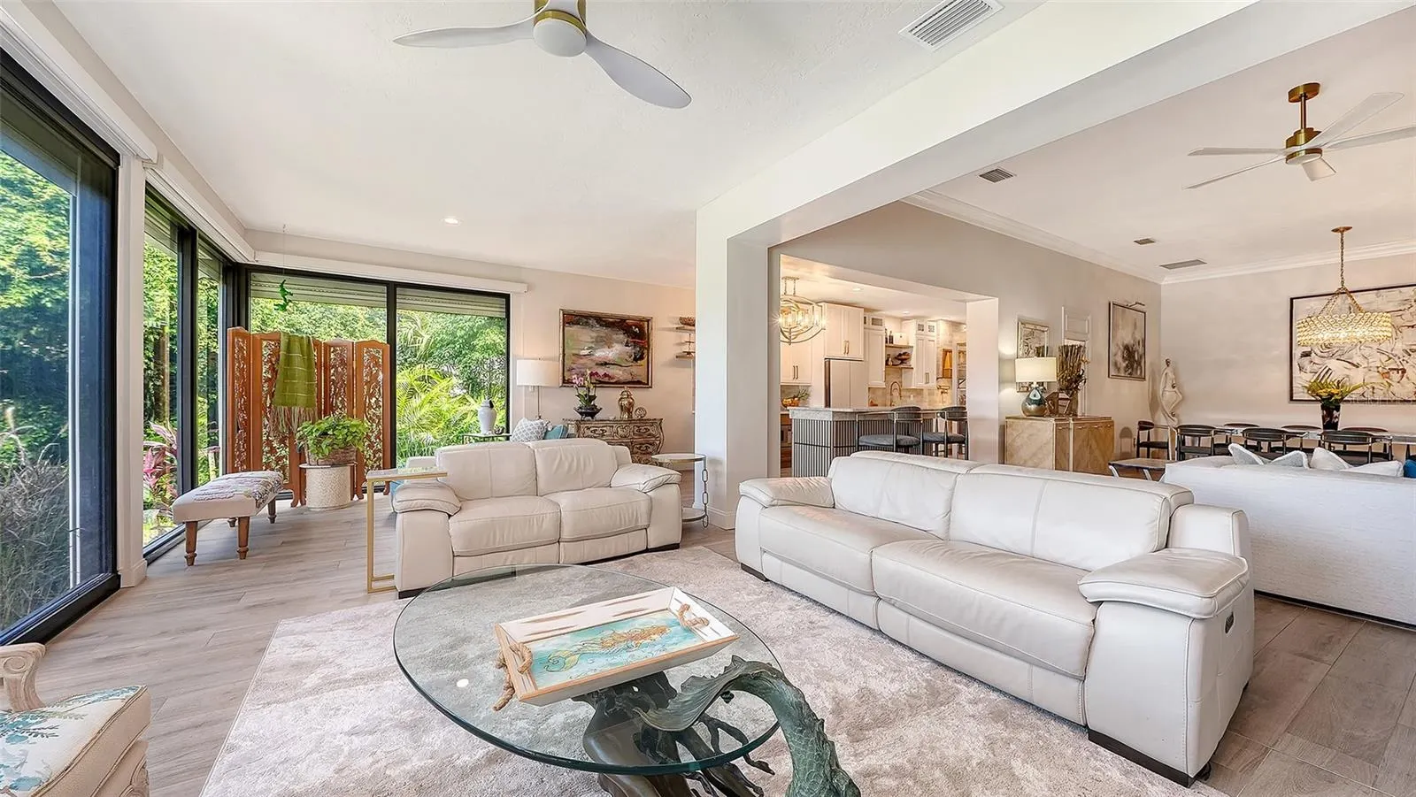 17 BAYHEAD LN