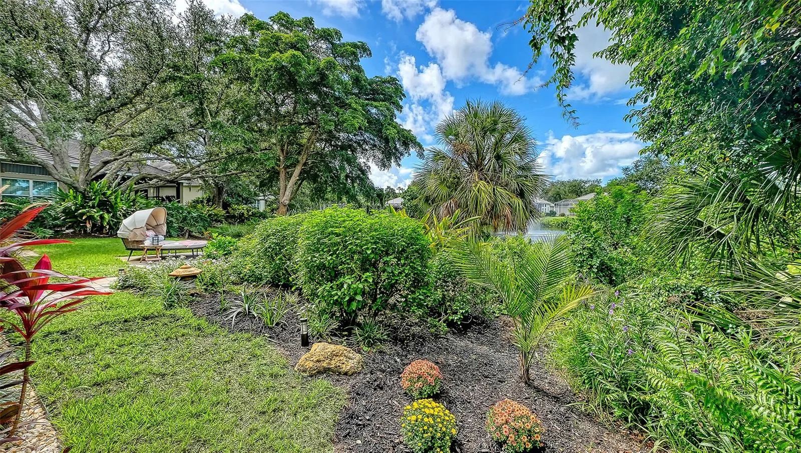 17 BAYHEAD LN