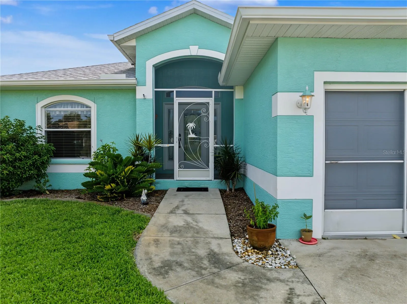 107 BYRON CT
