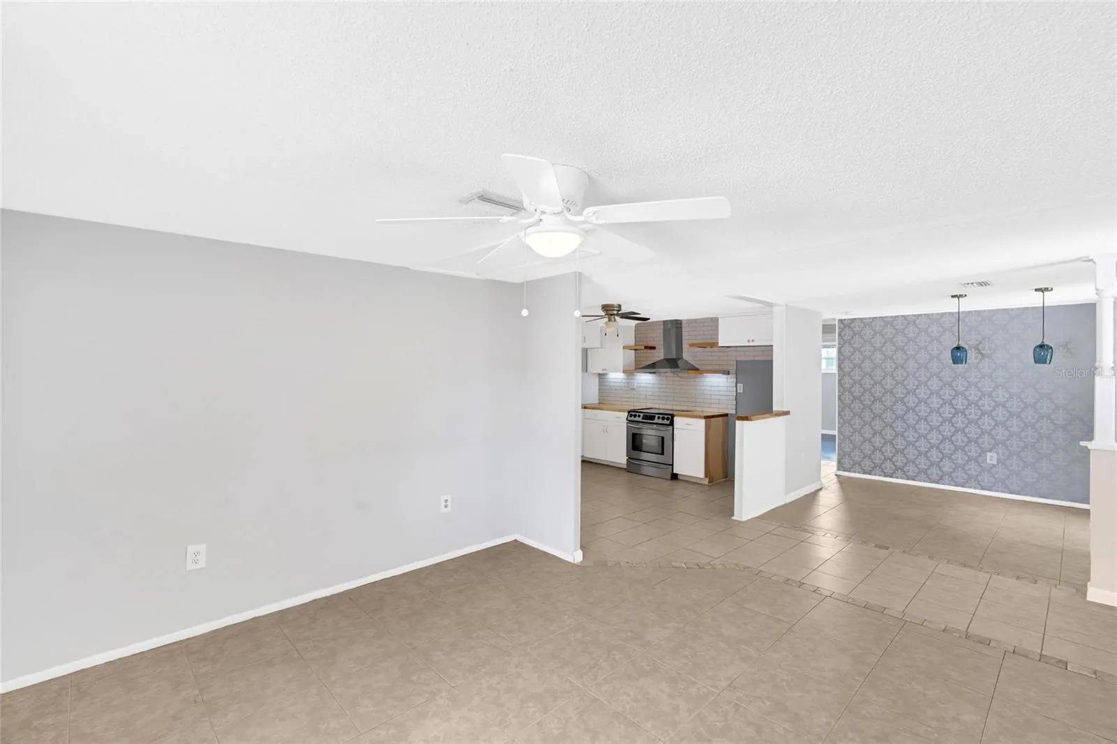 142 2ND AVE