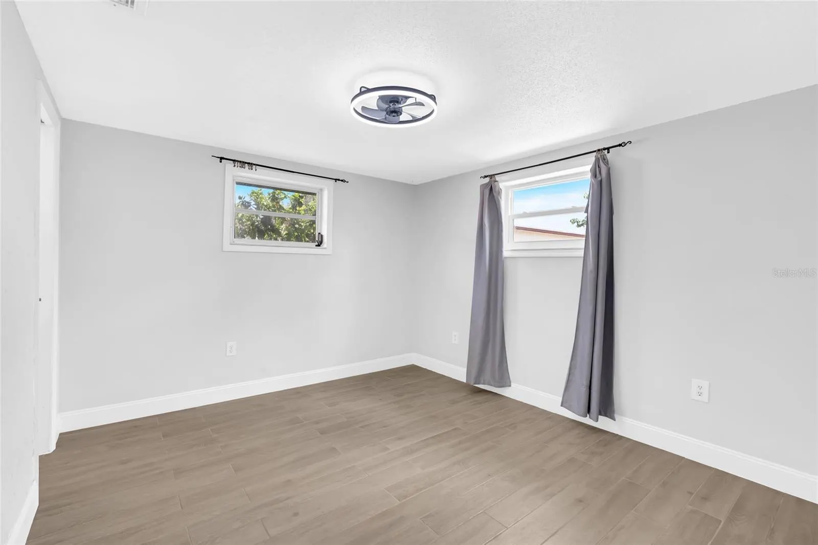 142 2ND AVE