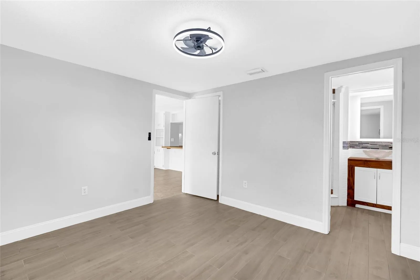 142 2ND AVE