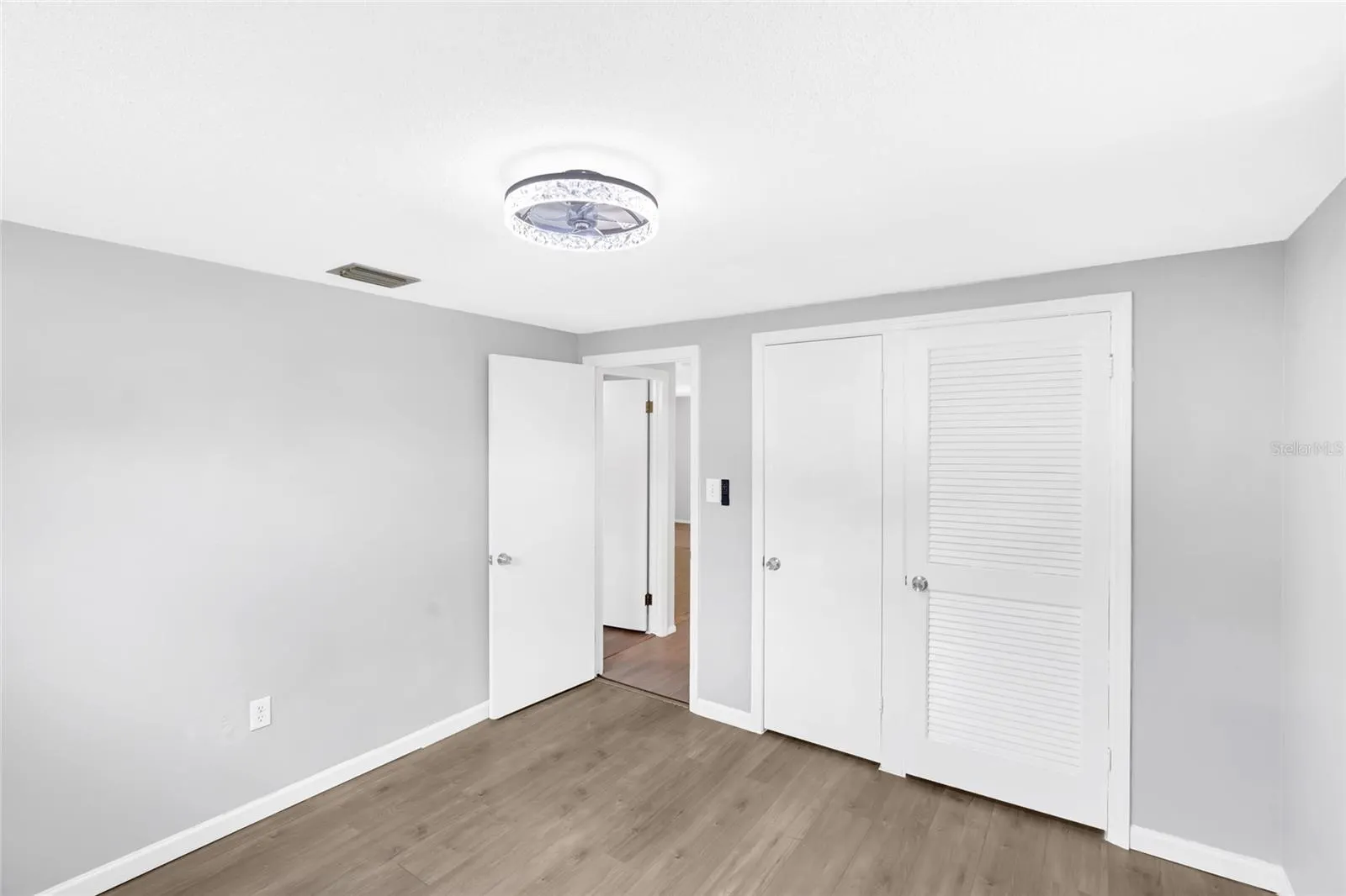 142 2ND AVE