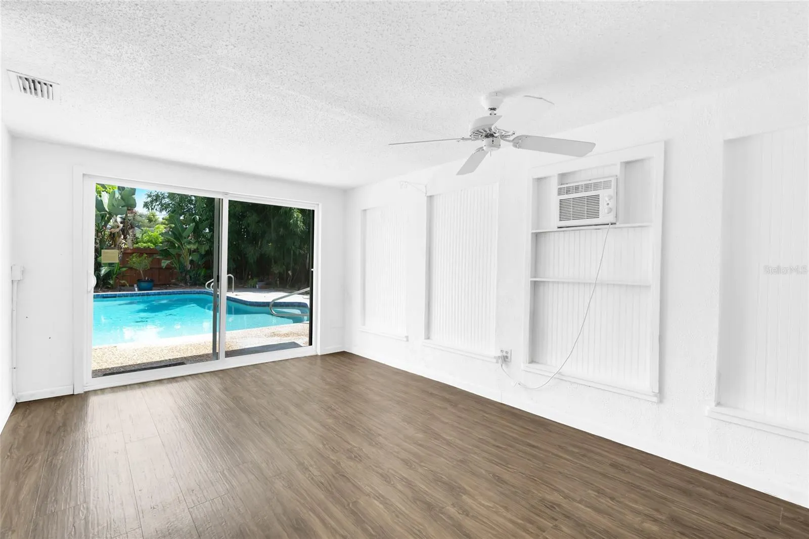 142 2ND AVE