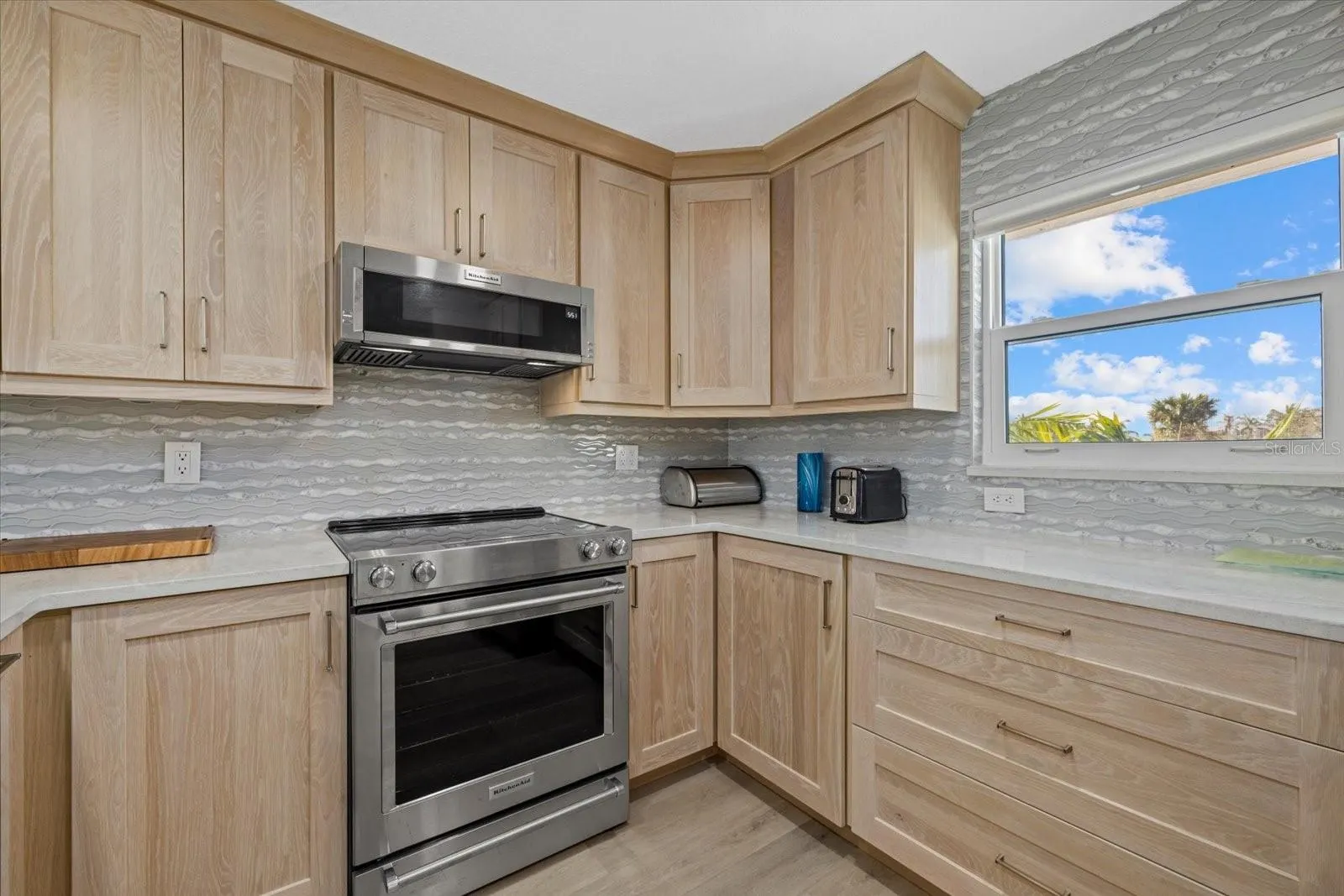 9393 MIDNIGHT PASS RD #302 #302