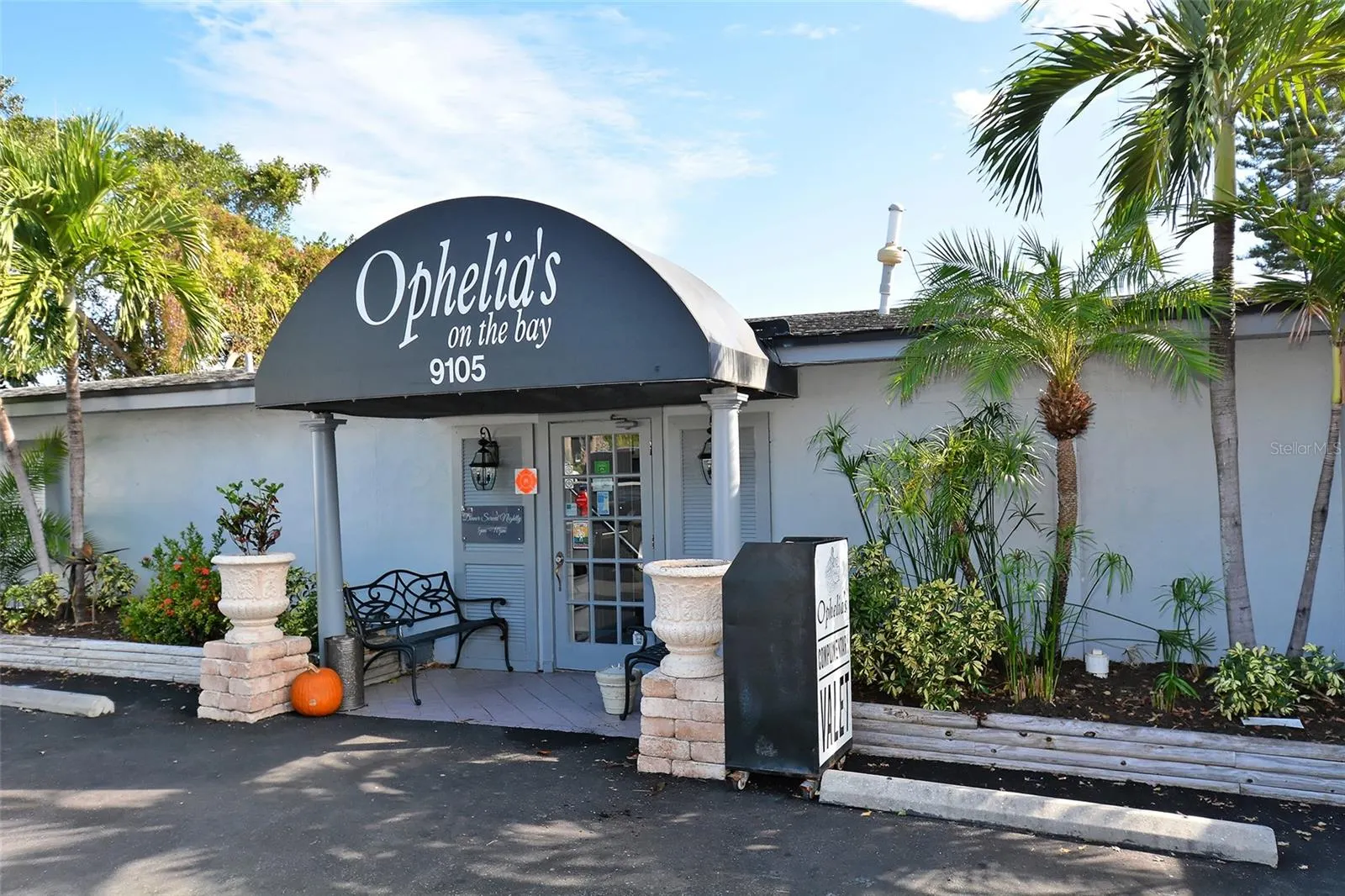 9393 MIDNIGHT PASS RD #302 #302
