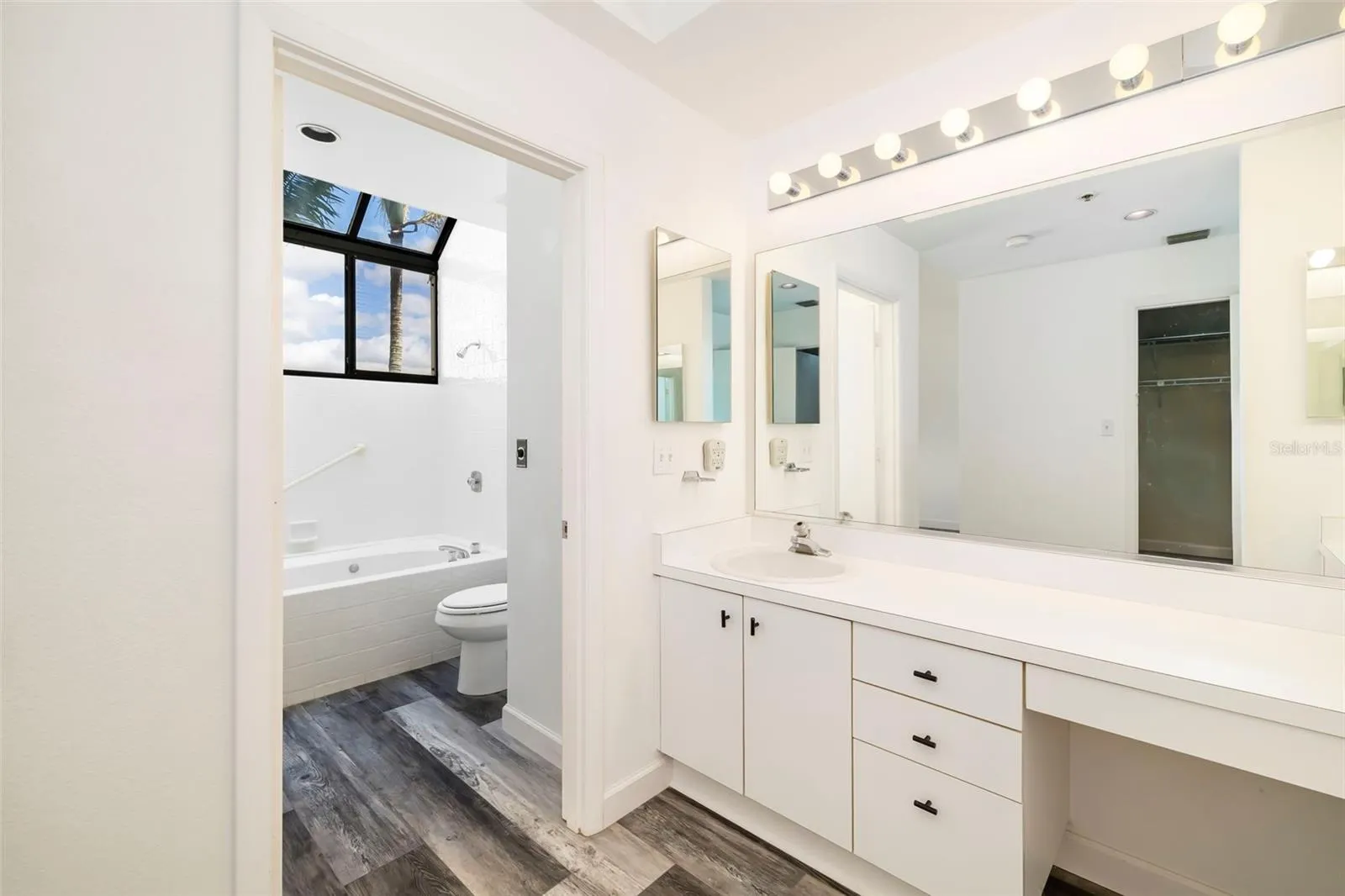 1920 HARBOURSIDE DR #1003 #1003