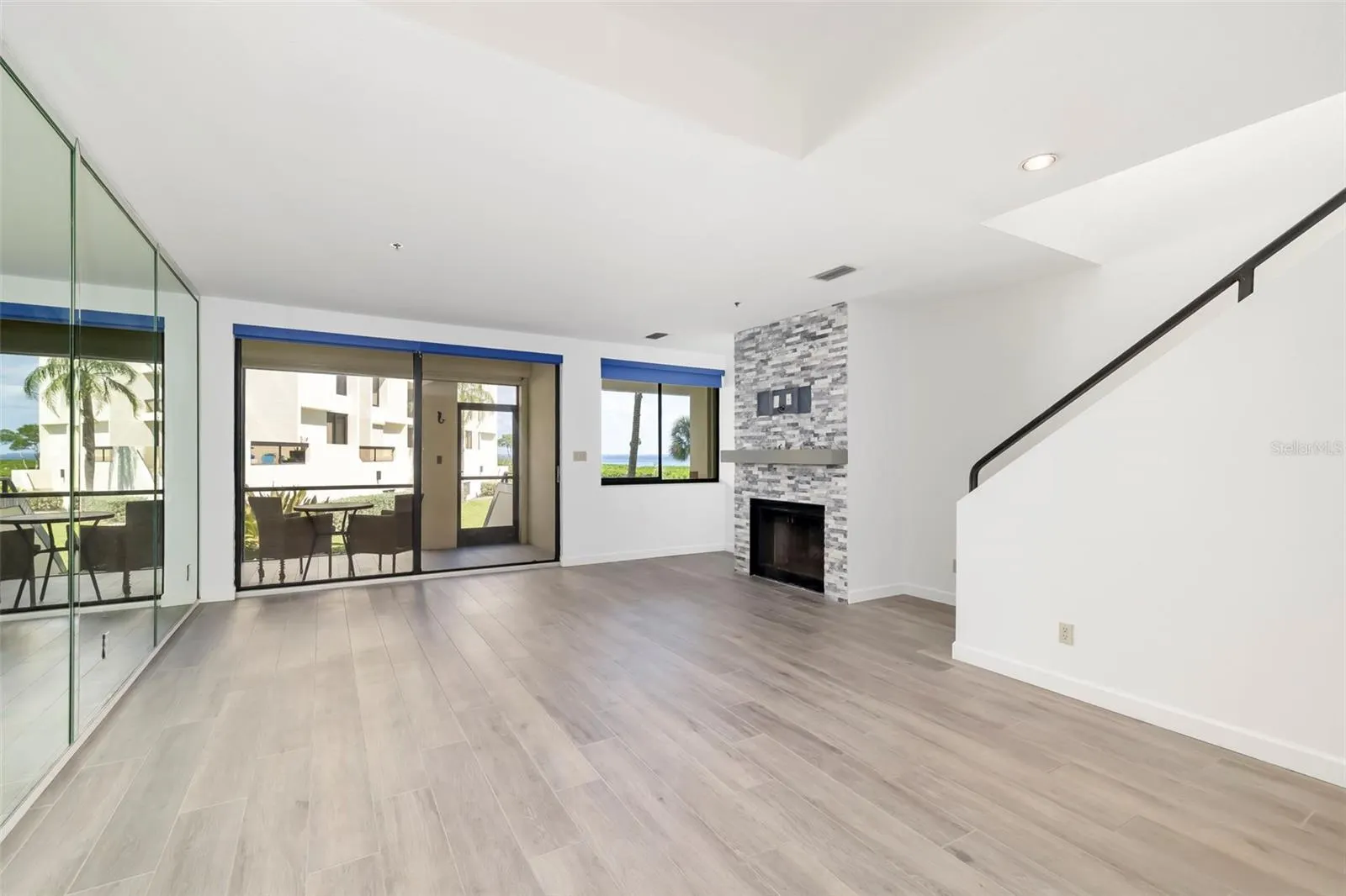 1920 HARBOURSIDE DR #1003 #1003
