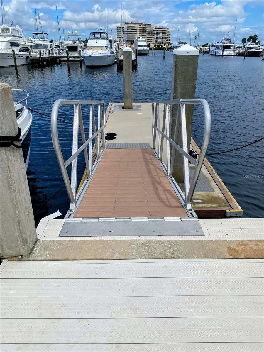2800 HARBOURSIDE DR #E-21 #E-21