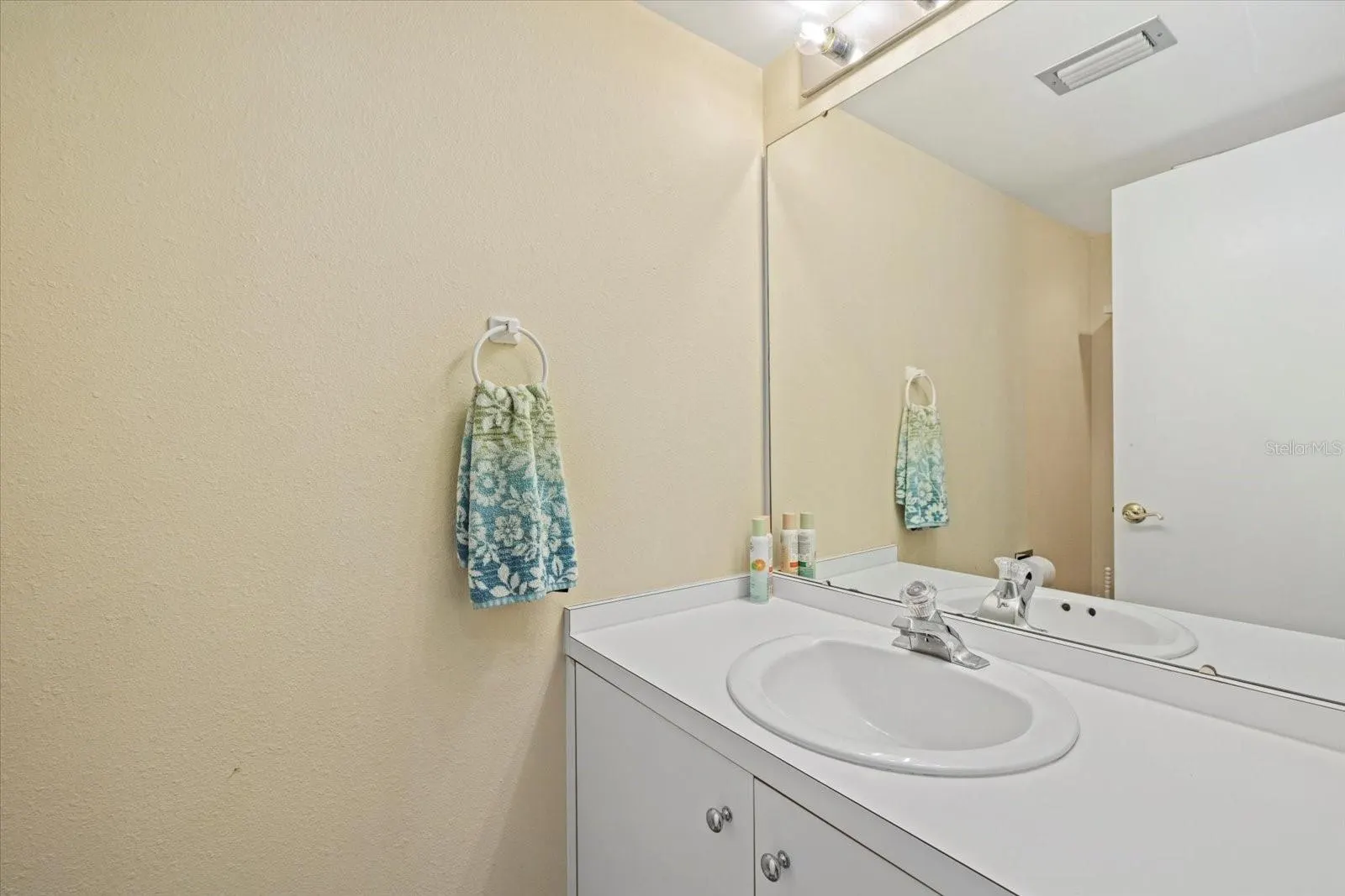 2012 HARBOURSIDE DR #2102 #2102