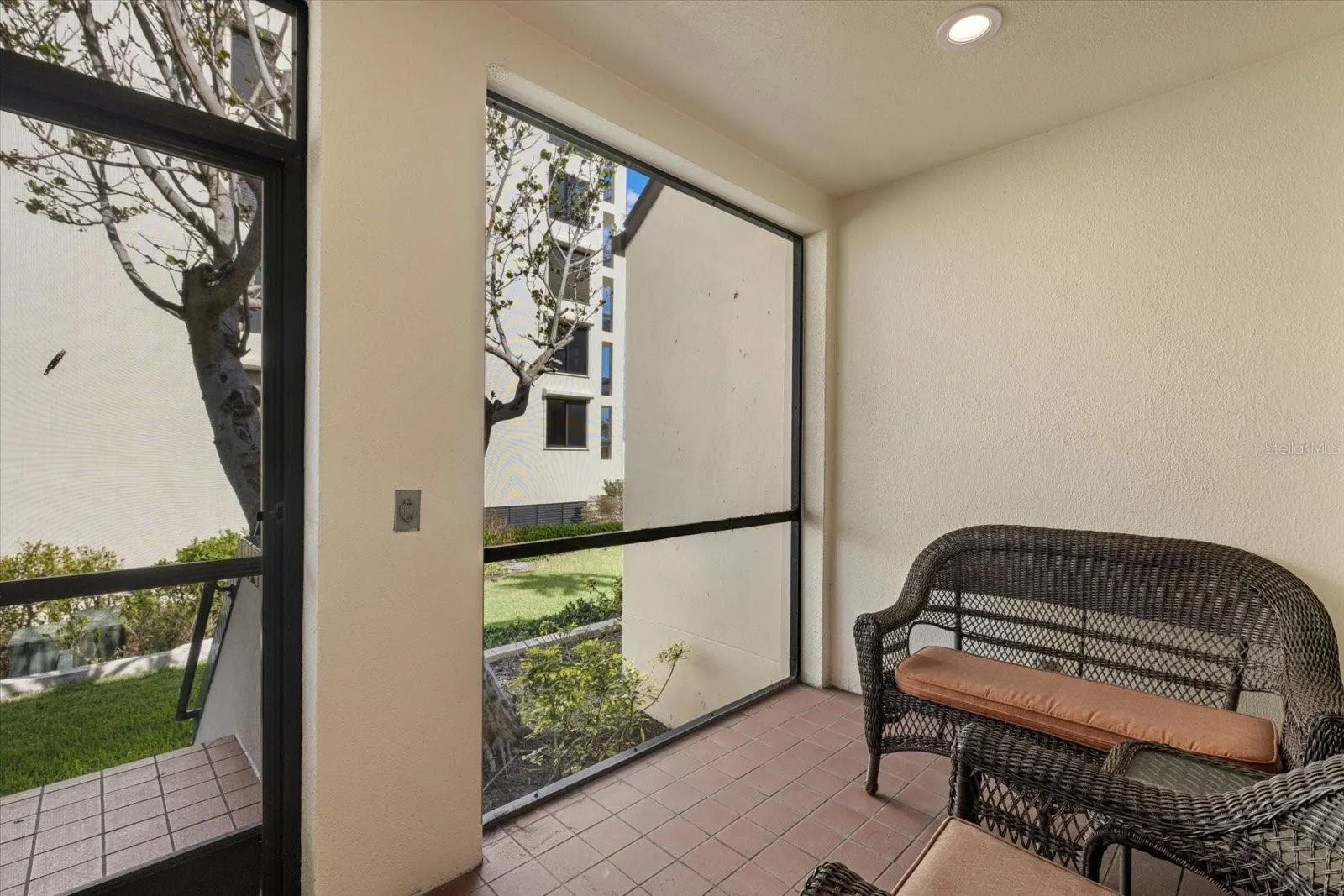 2012 HARBOURSIDE DR #2102 #2102
