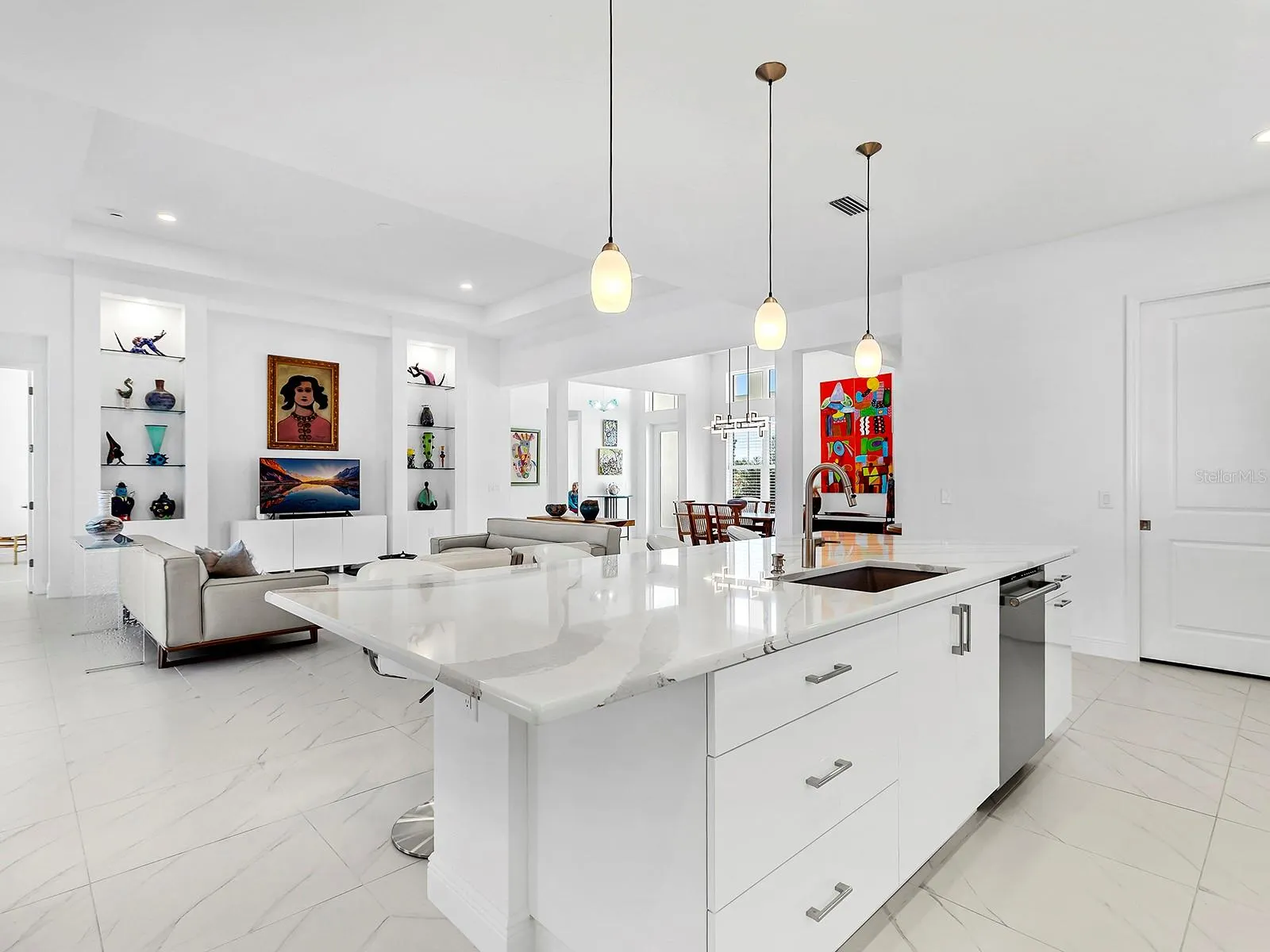 7959 WATERBEND TRL