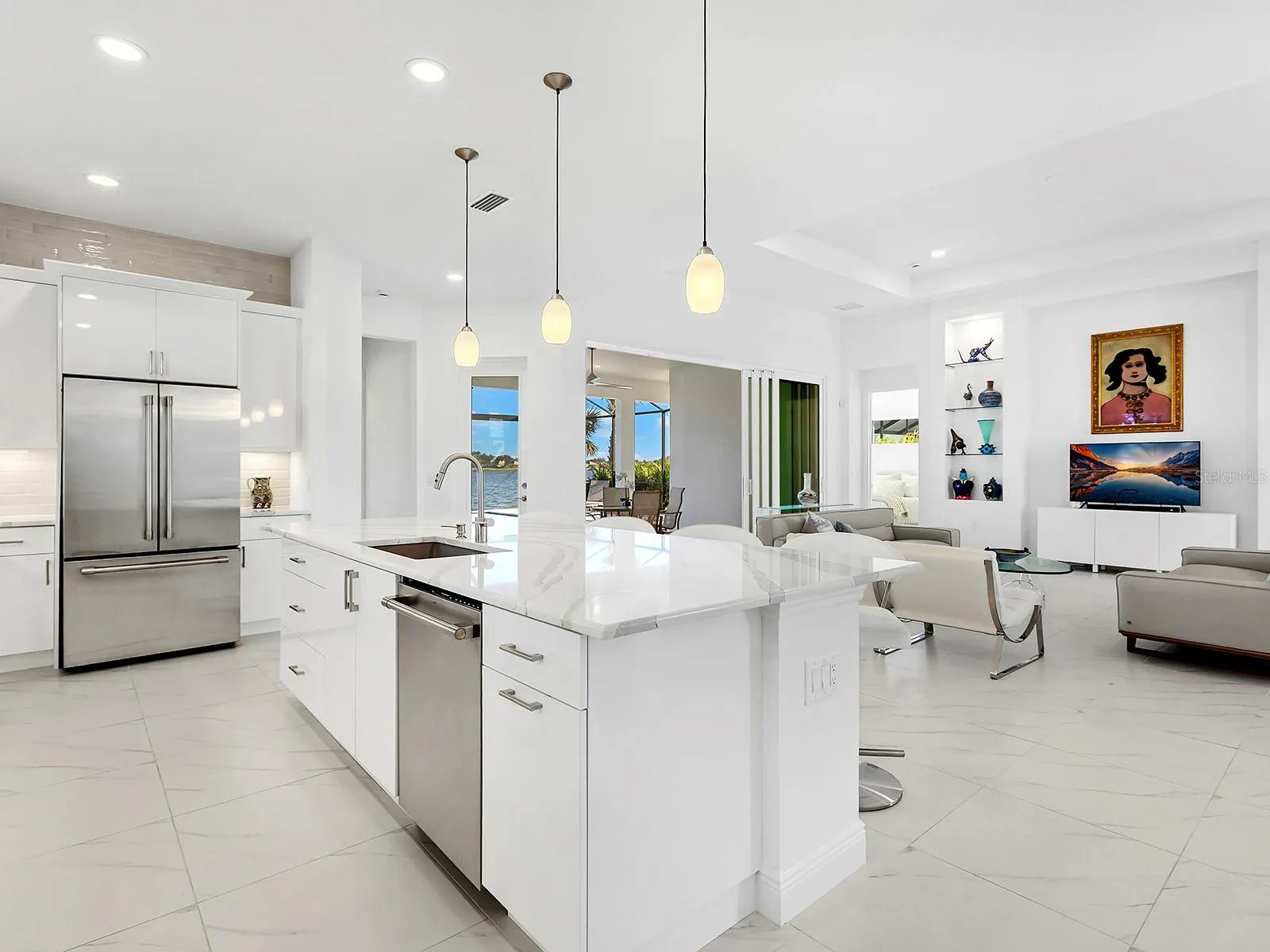 7959 WATERBEND TRL