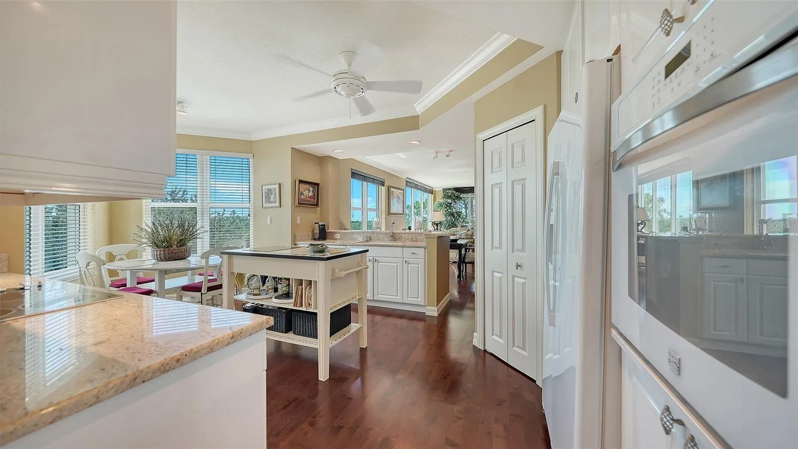385 N POINT RD #401 #401