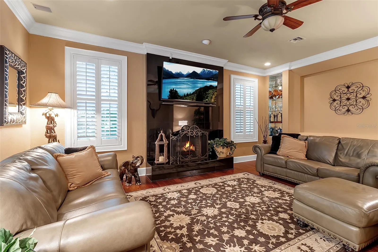 422 BLUE GARDEN LN