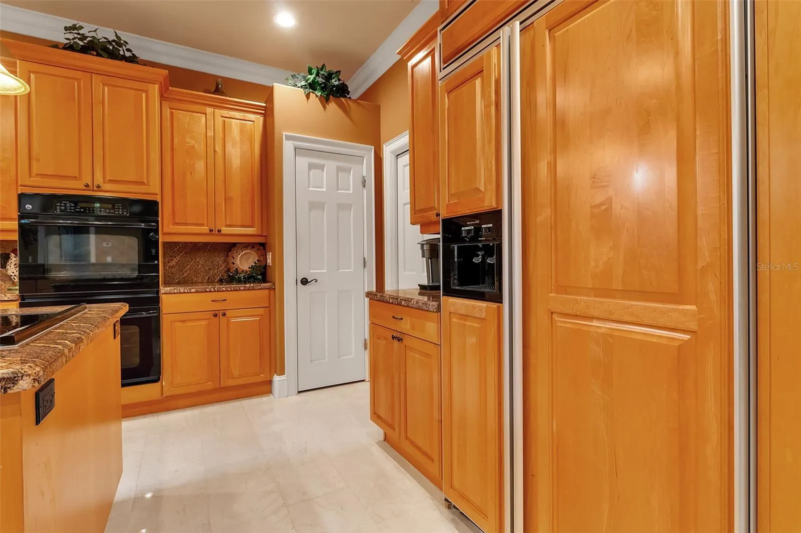 422 BLUE GARDEN LN