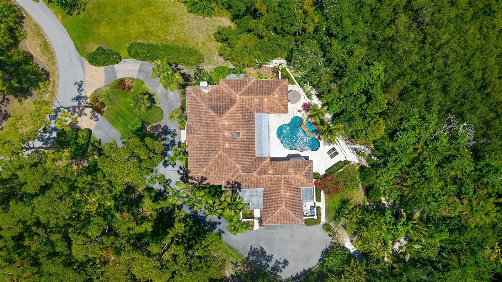 422 BLUE GARDEN LN