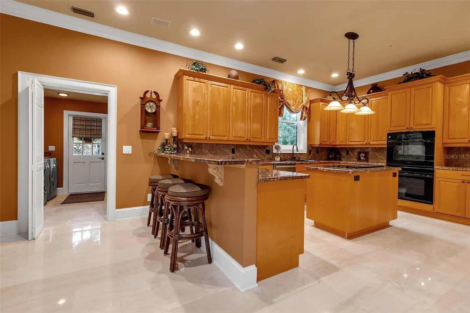 422 BLUE GARDEN LN