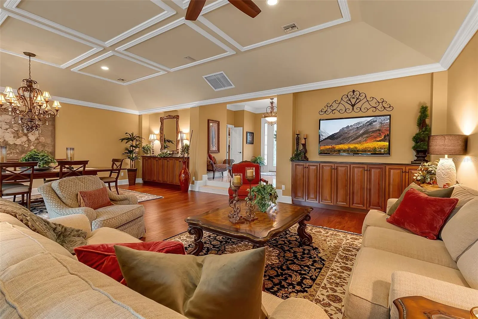 422 BLUE GARDEN LN