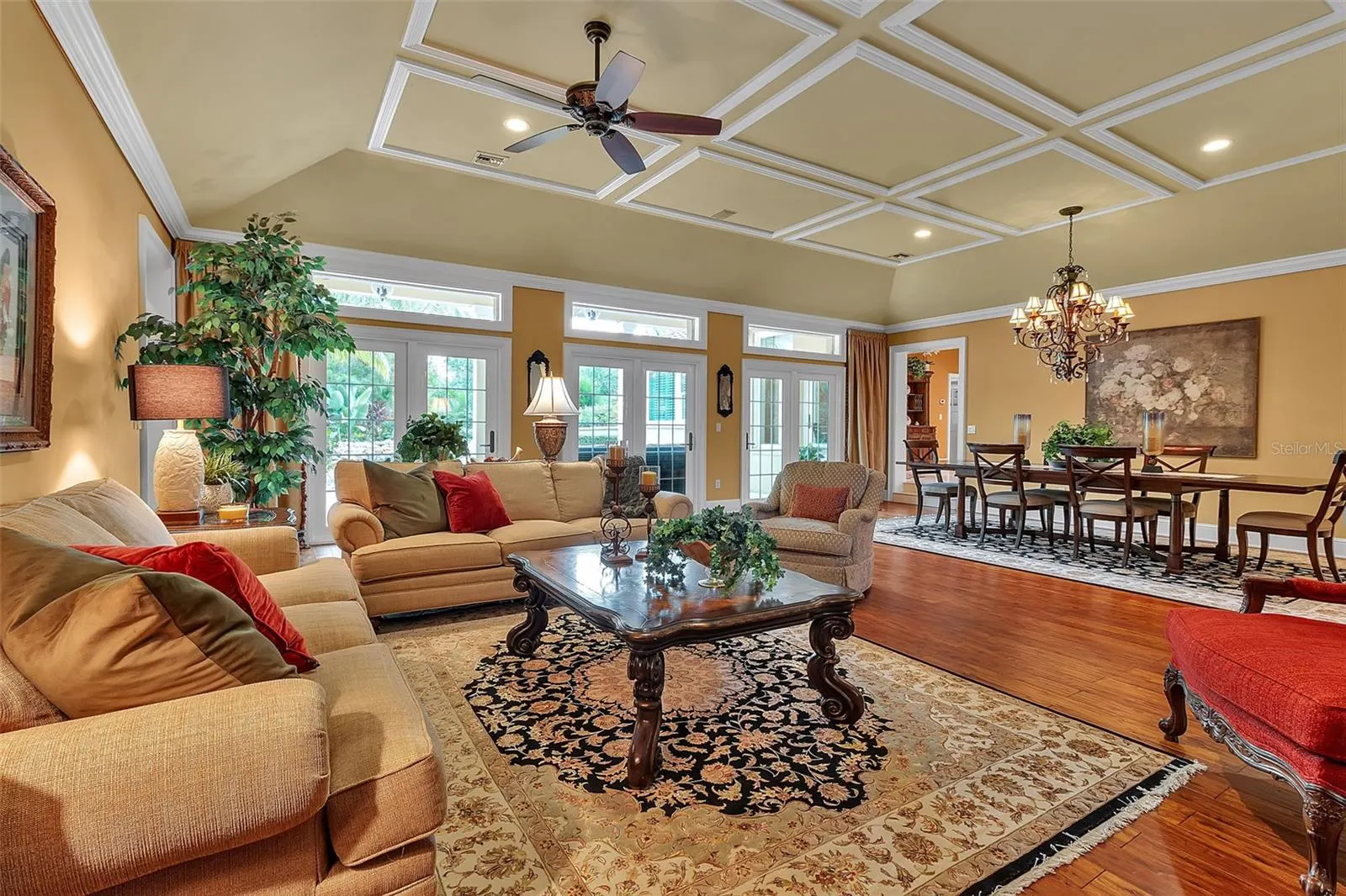 422 BLUE GARDEN LN