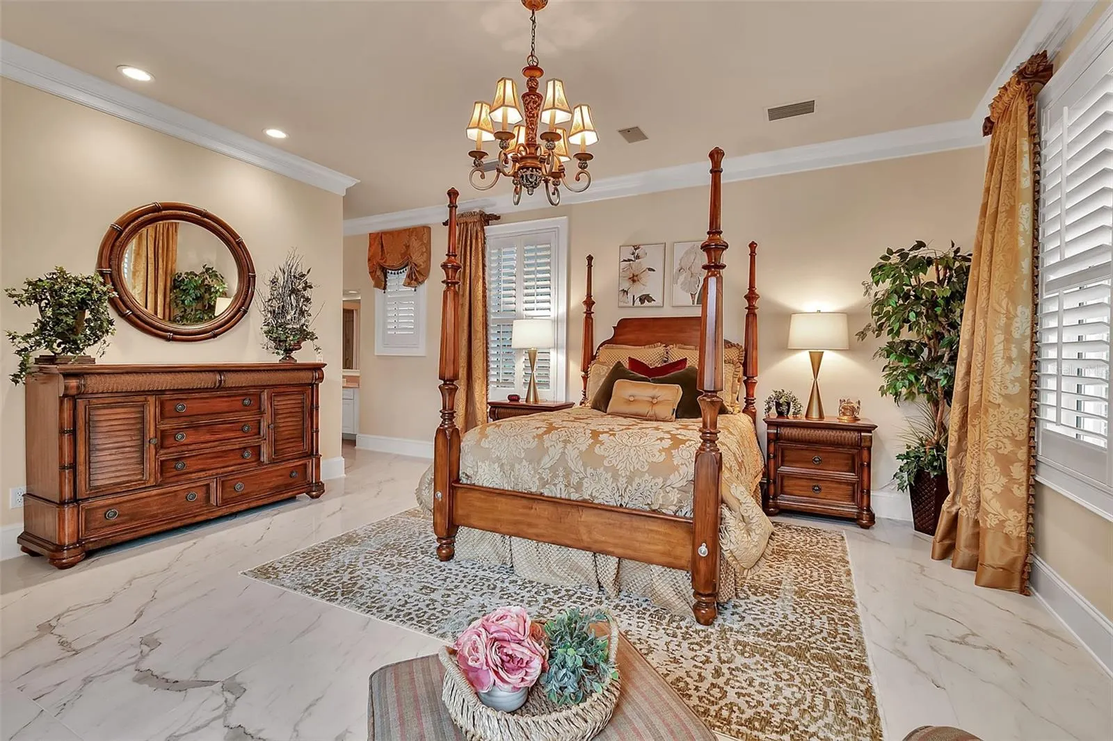 422 BLUE GARDEN LN