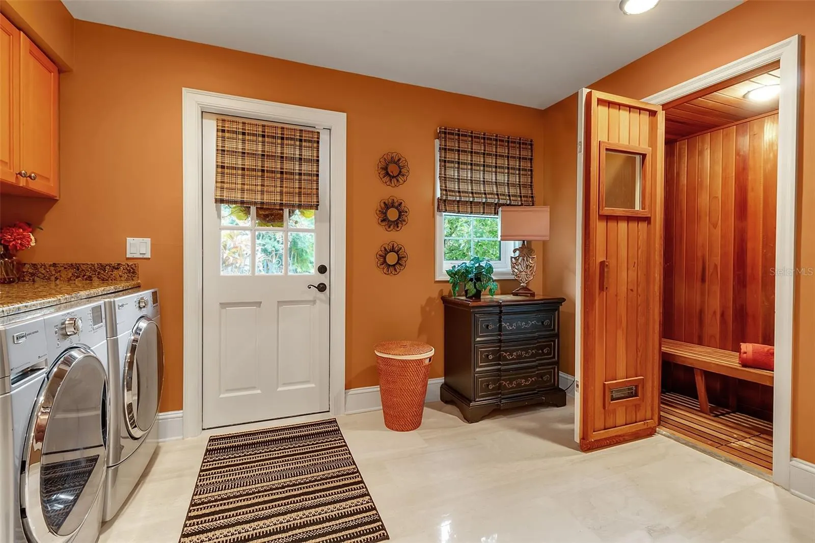 422 BLUE GARDEN LN