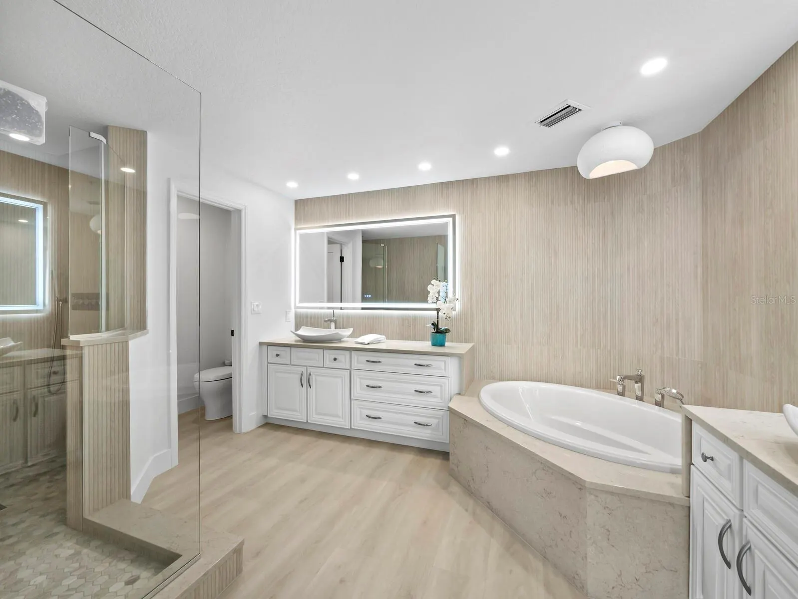 1260 DOLPHIN BAY WAY #301 #301