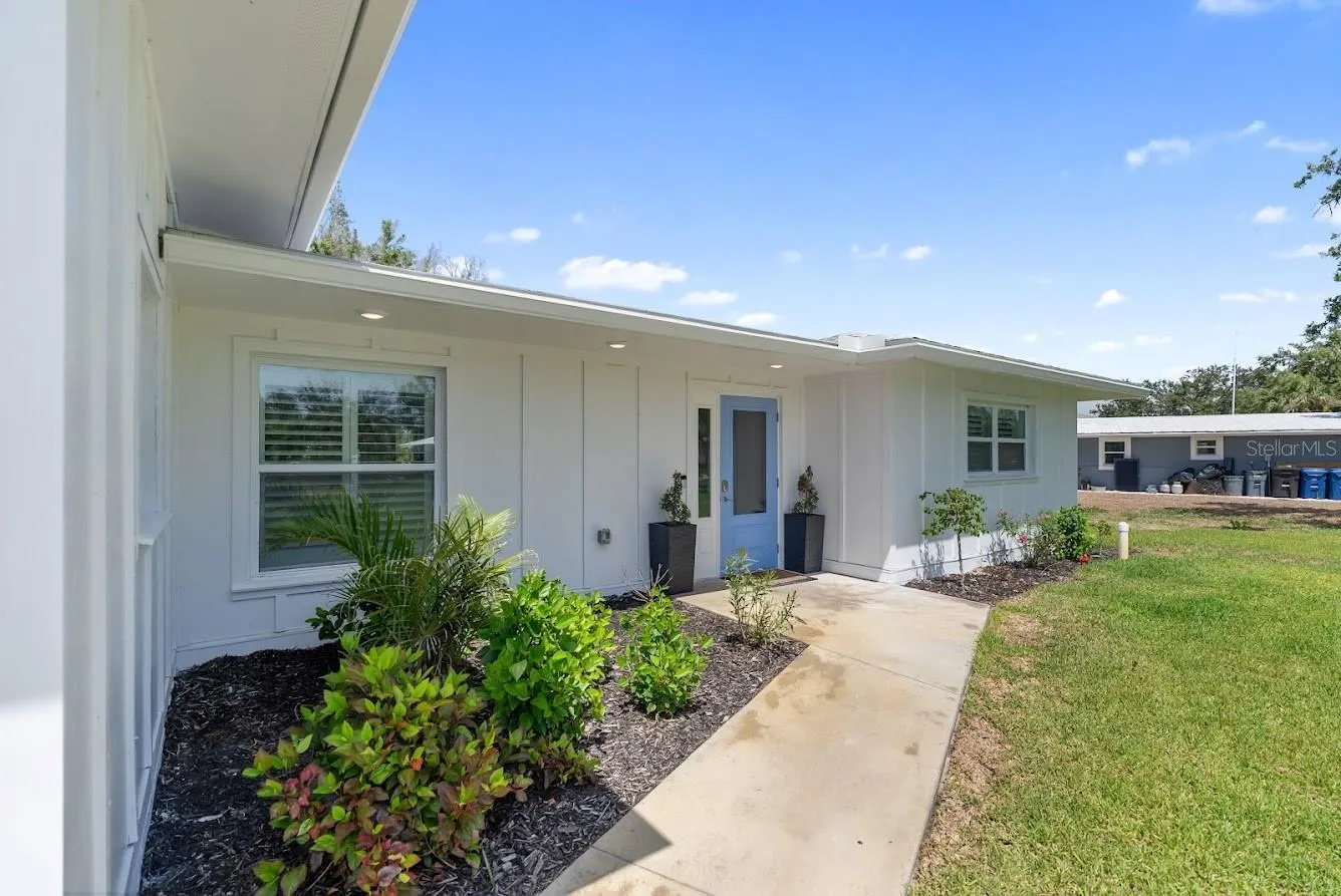 400 DONA DR