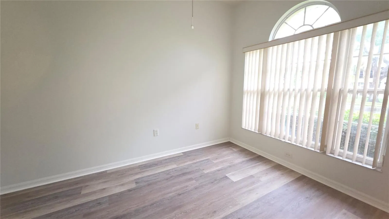 2747 73RD CT W