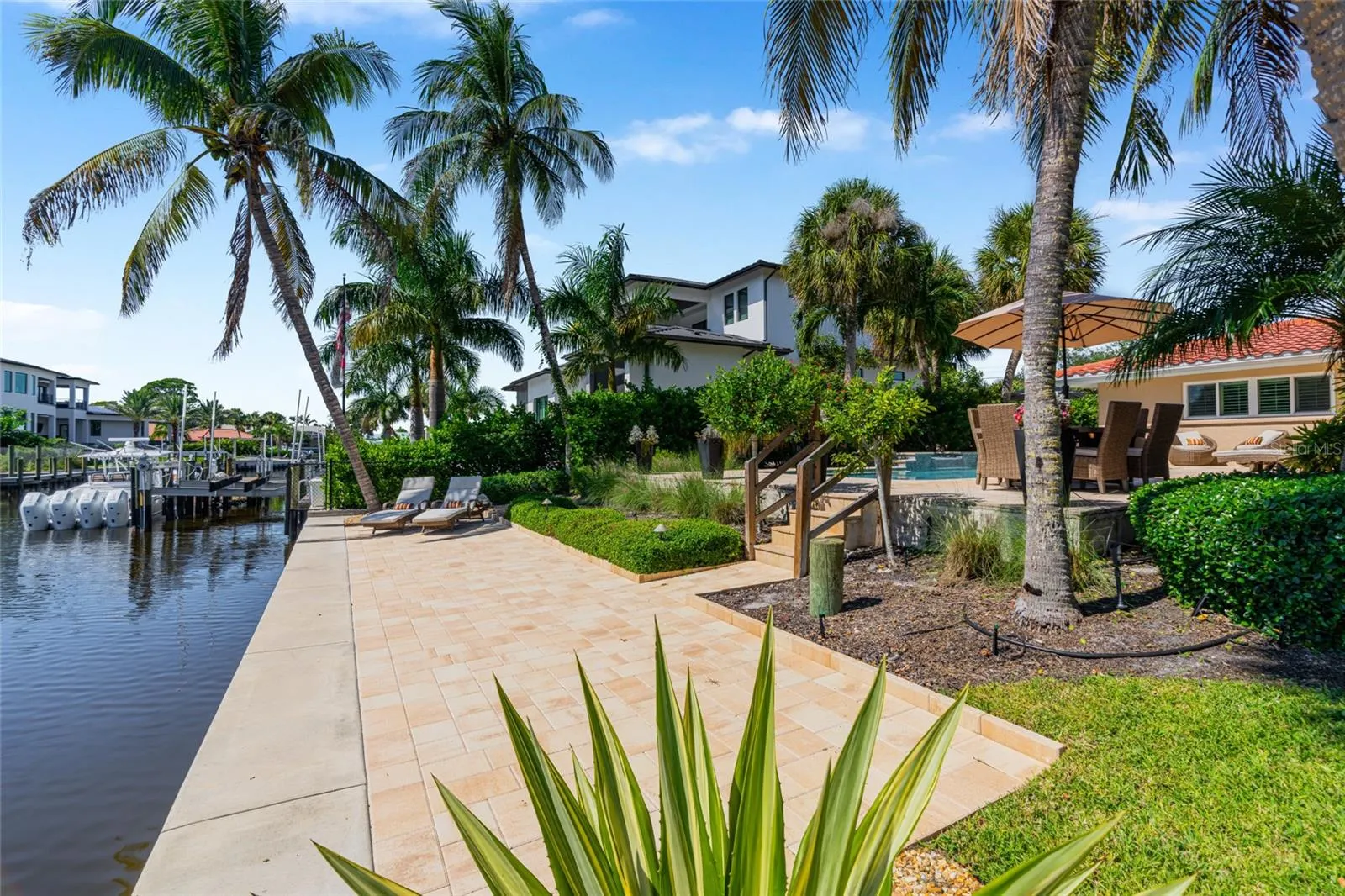5376 SHADOW LAWN DR