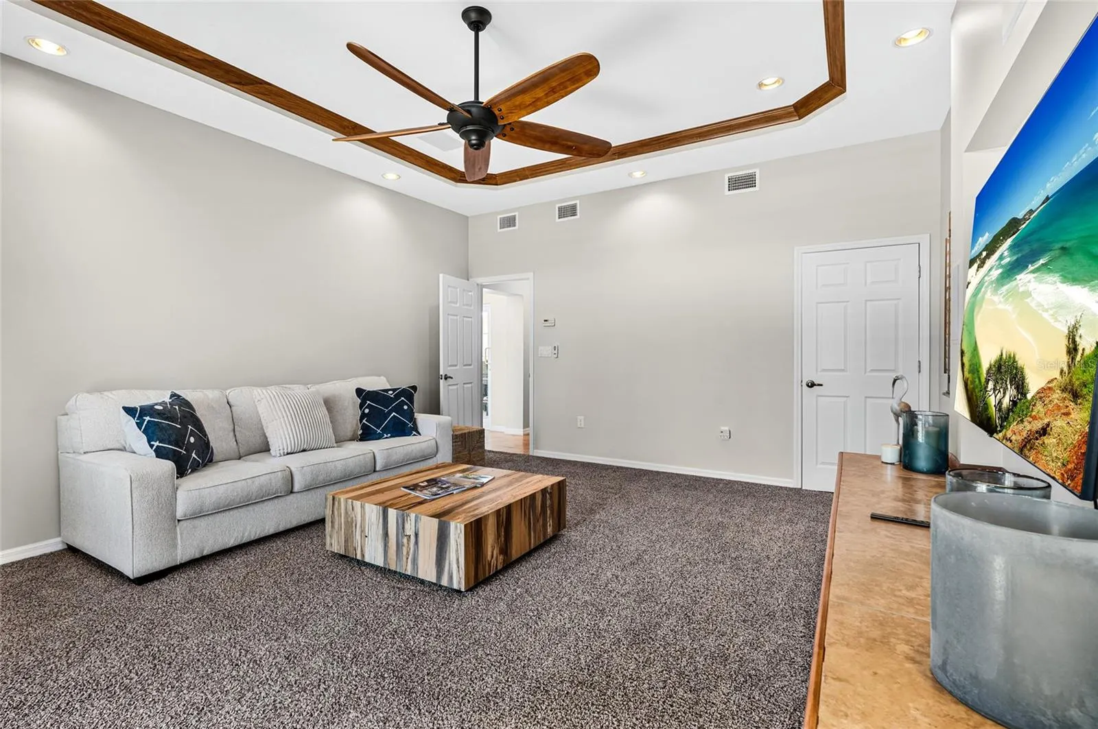 5376 SHADOW LAWN DR