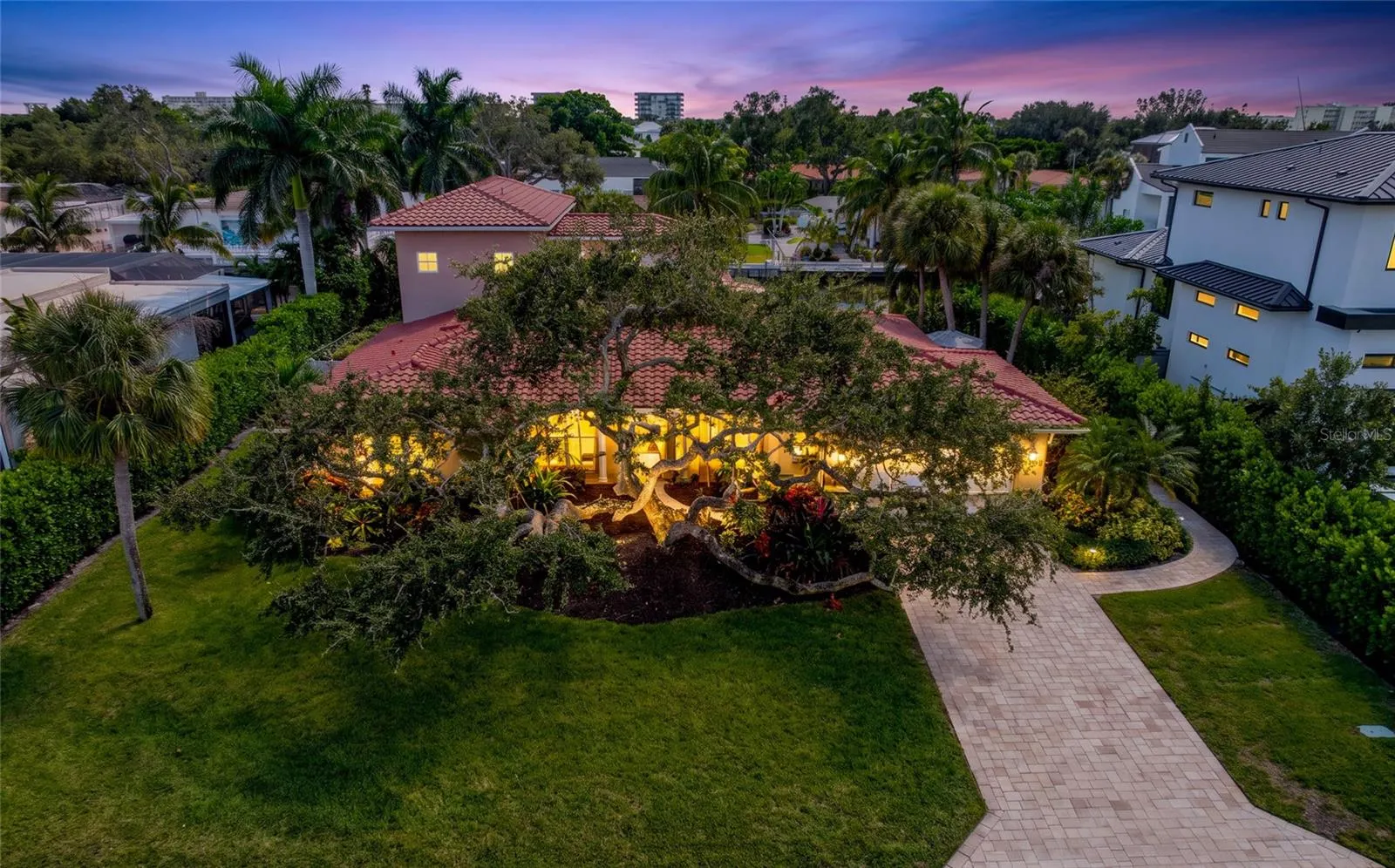 5376 SHADOW LAWN DR