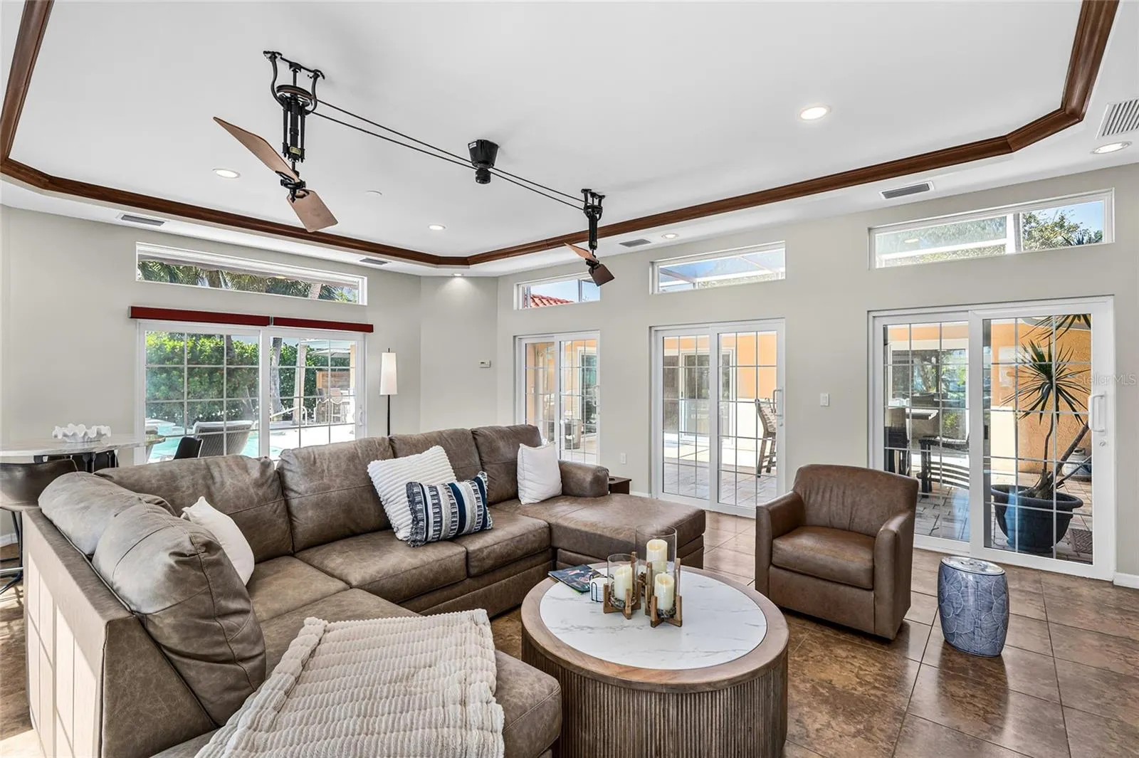 5376 SHADOW LAWN DR