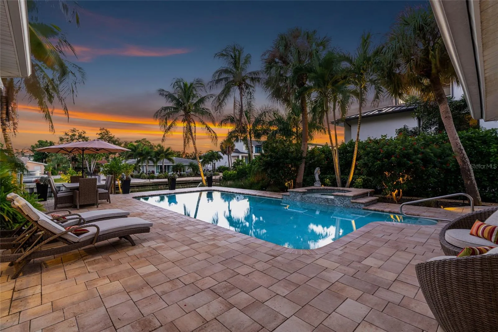 5376 SHADOW LAWN DR