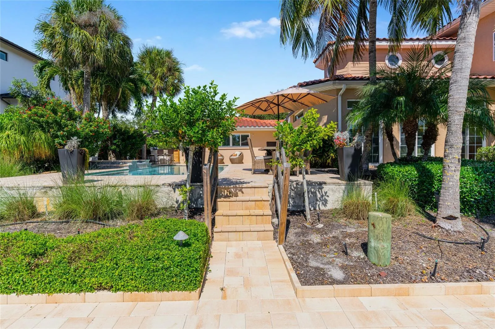 5376 SHADOW LAWN DR