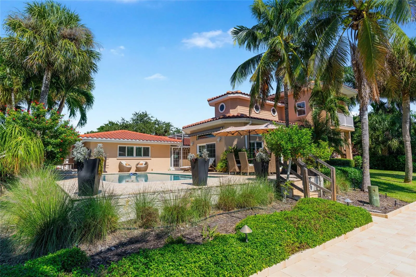 5376 SHADOW LAWN DR