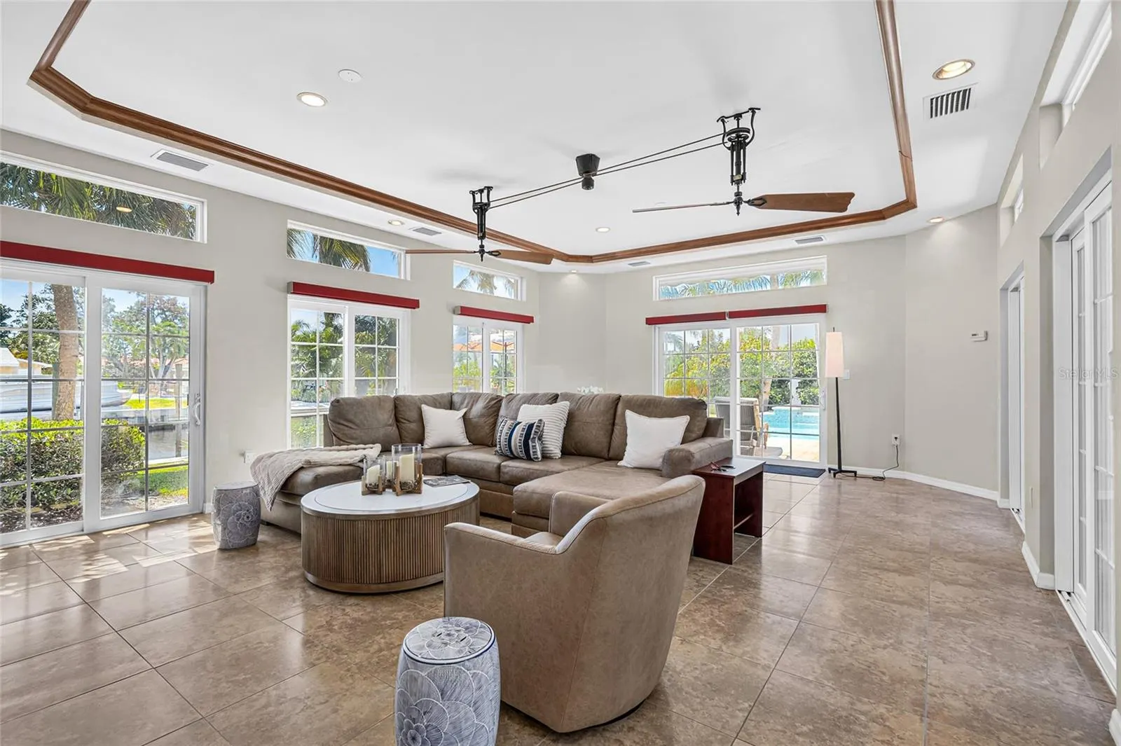 5376 SHADOW LAWN DR