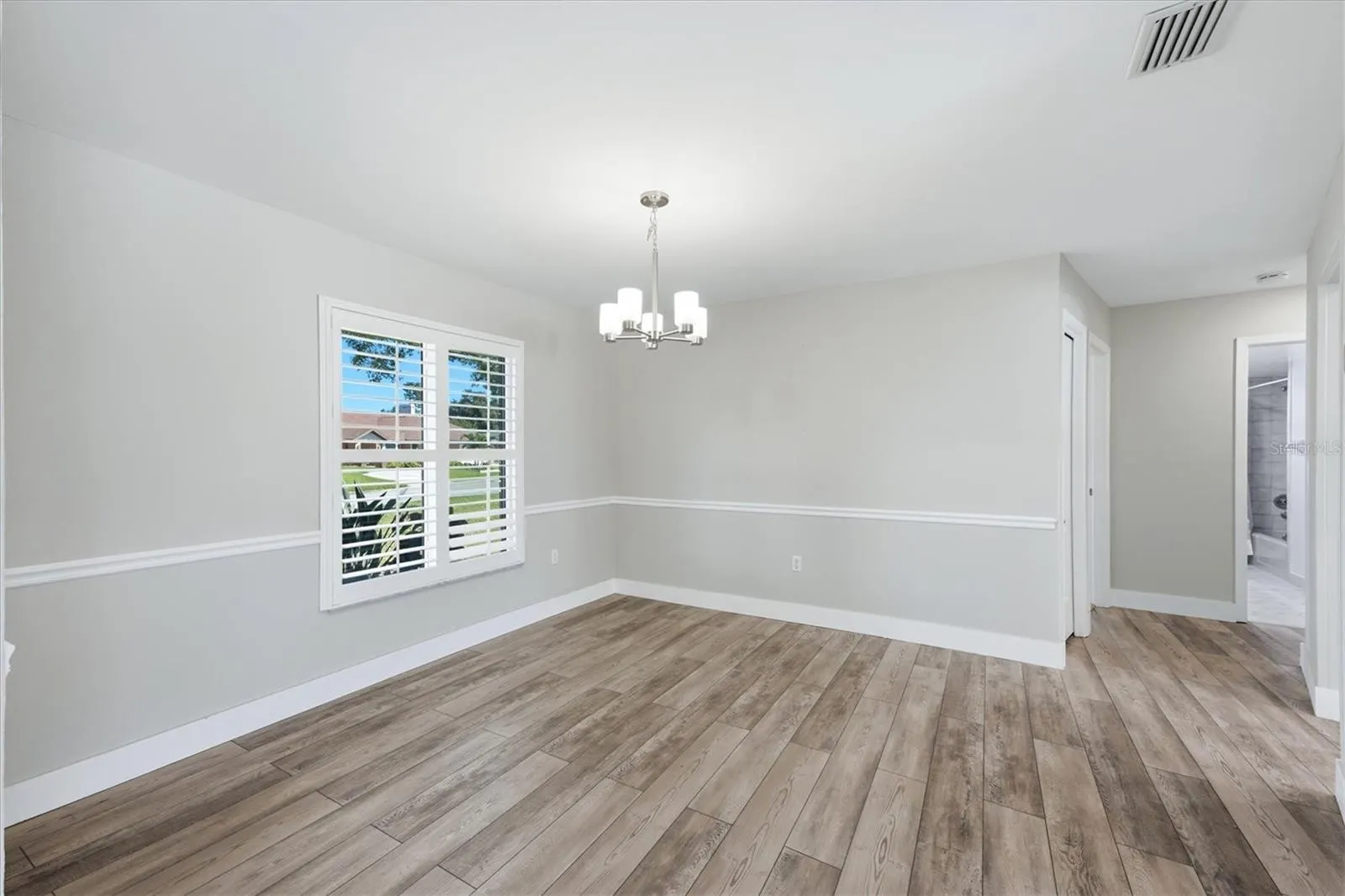 6993 COUNTRY LAKES CIR