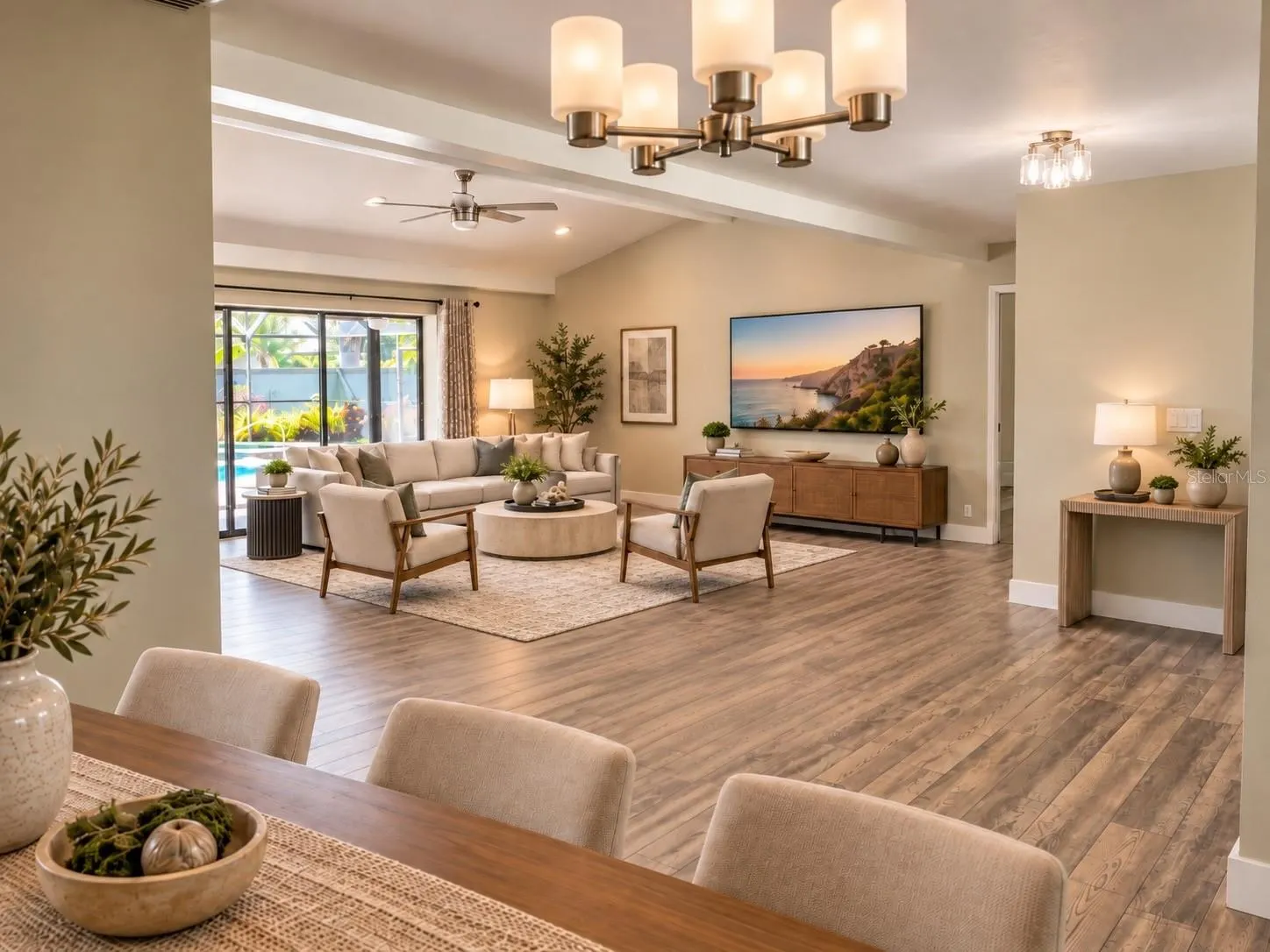 6993 COUNTRY LAKES CIR