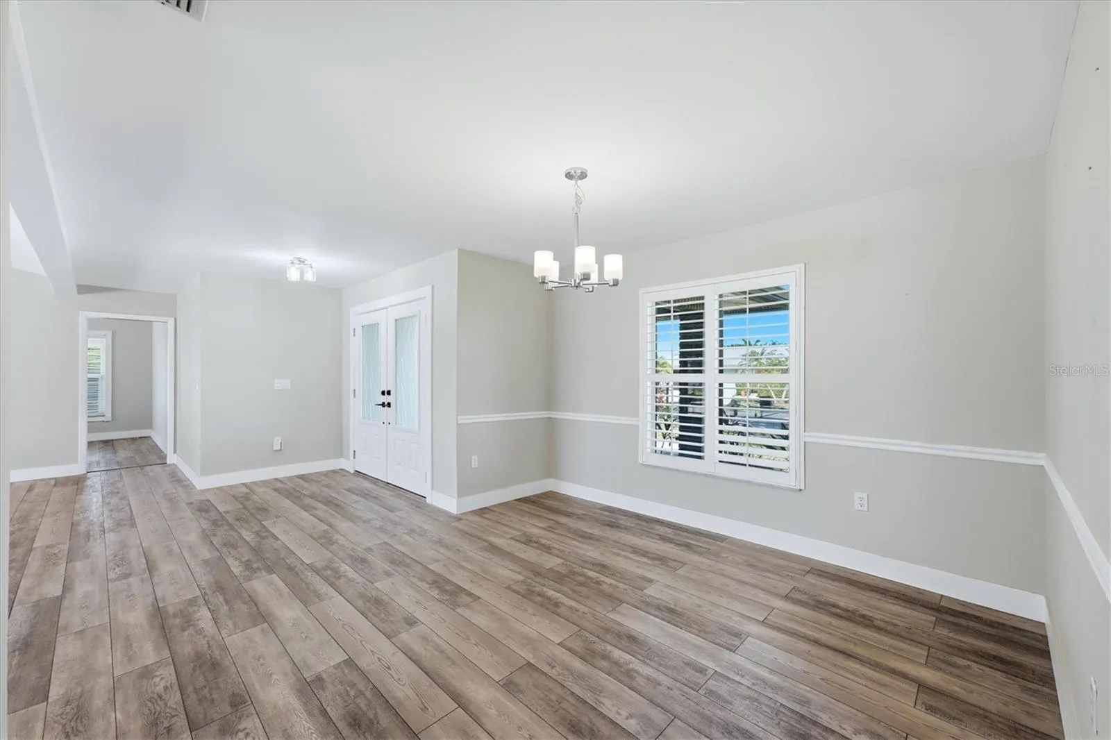 6993 COUNTRY LAKES CIR